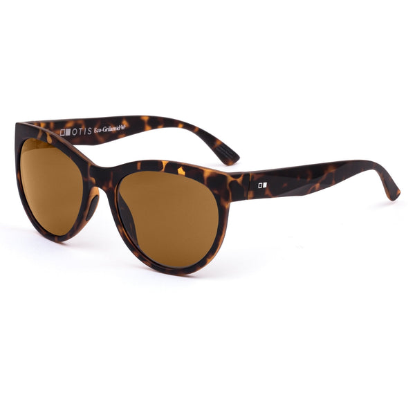 Women's round scratch resistant sunglasses